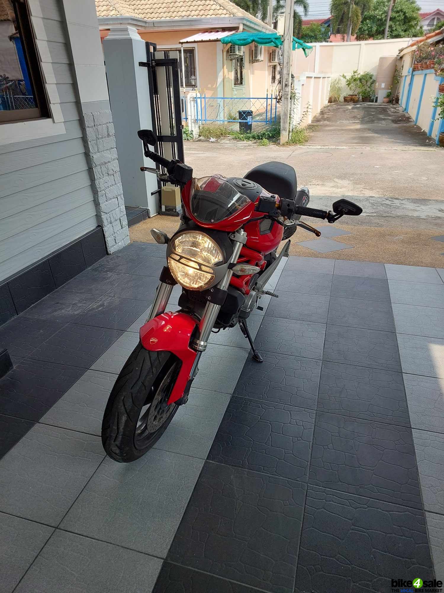Ducati Honda Monster 821 Red 